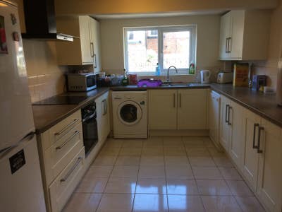 Double bedroom in Hoole  Main Photo