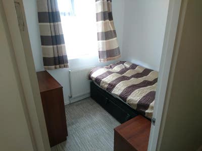 Single Room for rent live out landlord  Main Photo