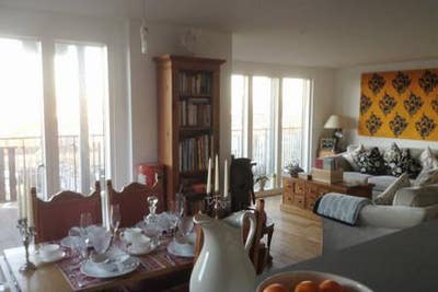 Large double bedroom with amazing views of London  Main Photo