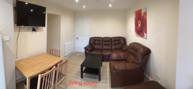 Beautiful double room close to town centre.  Main Photo