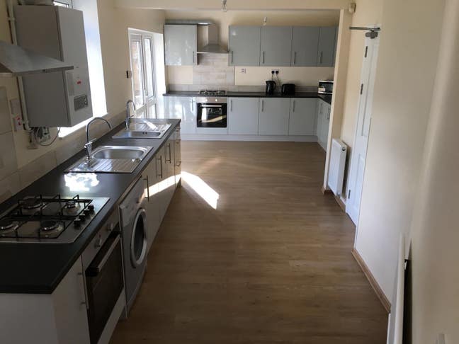 Northampton NN3, Stunning Property  Main Photo