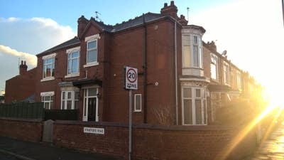 Newly refurbished, Double ensuite room, 2 Doubles Main Photo