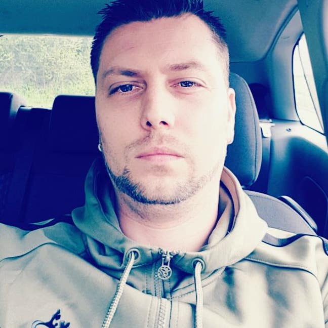 Single male Main Photo