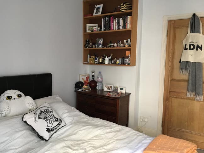 Light Quiet Double Room Leading onto Roof Terrace Main Photo