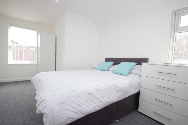 Salford Fresh double room!! Walk to town! Main Photo