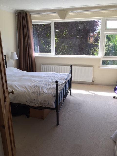 Reigate Single Room  Main Photo