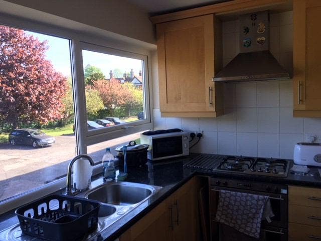 Reigate Single Room  Main Photo
