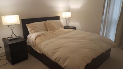  Looking  for  a  female  to  share a flat Main Photo