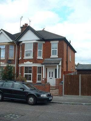 Room in Quiet and Tidy Shared House Main Photo