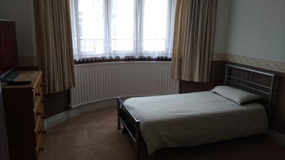 Recently decorated room,  bed, mattress Main Photo