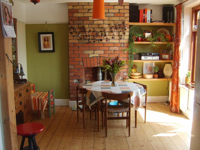 Single Room in Friendly Family House Main Photo