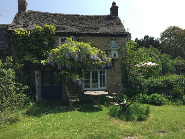 One-bed cottage in Stonesfield Main Photo
