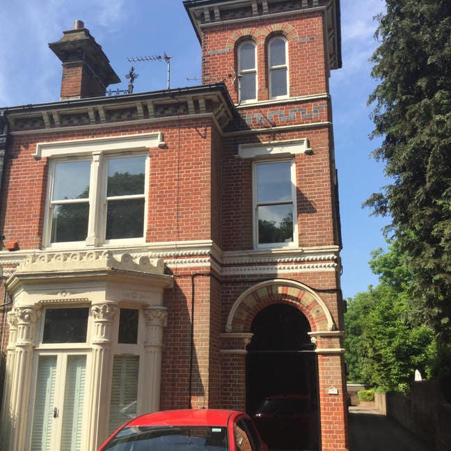  Double Bed with bathroom Central Southampton Main Photo