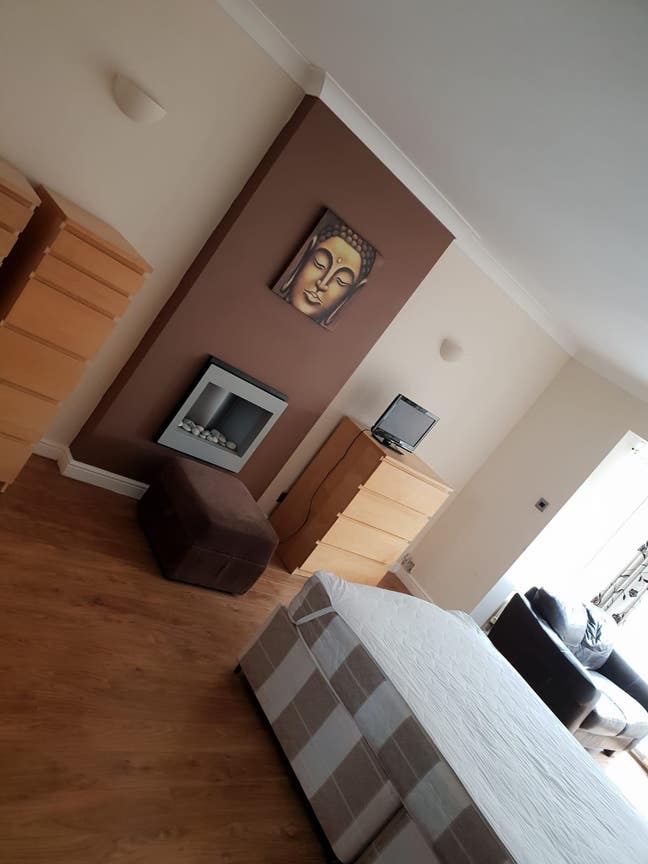 Big DOUBLE Room with balcony door Main Photo