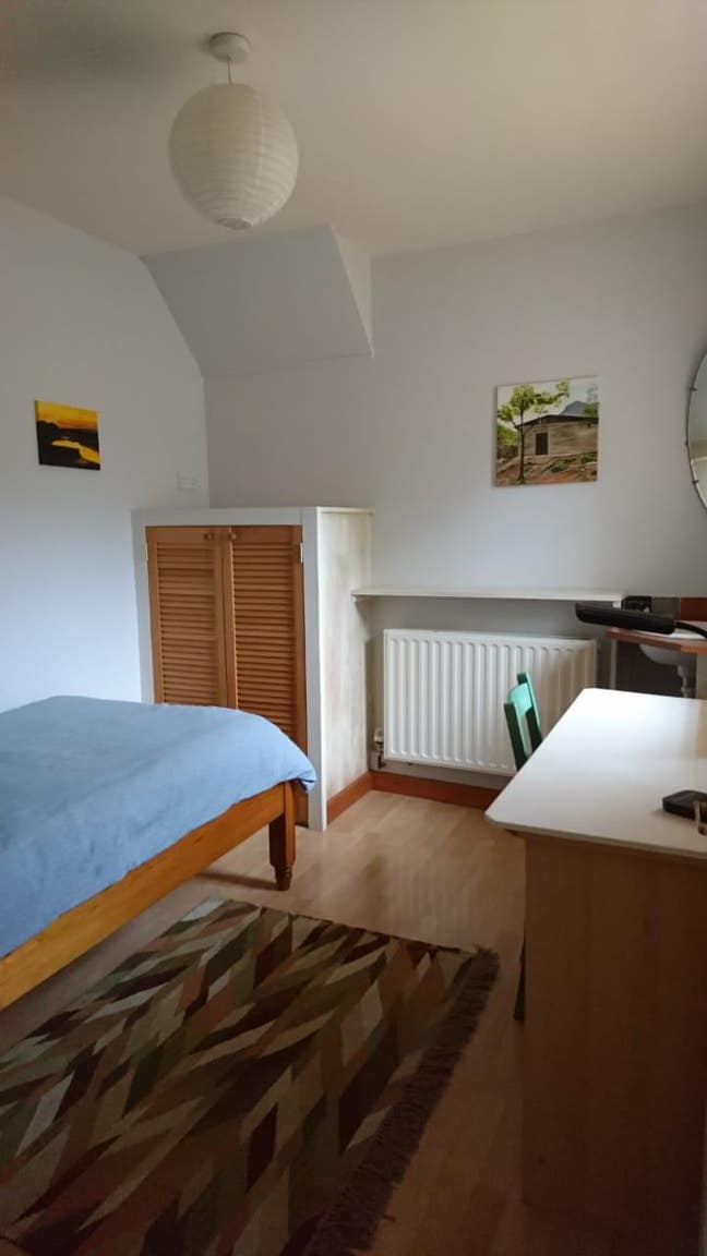 Single room in lovely home Main Photo