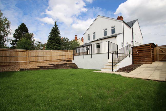 Close to  University and Hospital  Main Photo