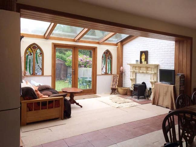 Double room available in beautiful home  Main Photo