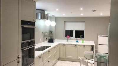 2 Doubles one with En-suite. Stunning home Main Photo