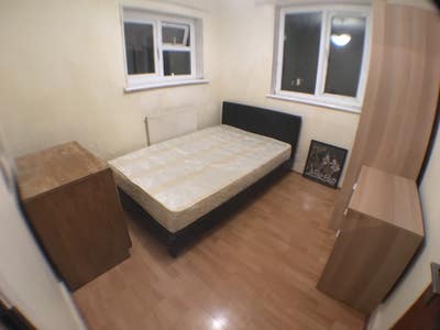 Great double Two min walk to Leyton Tube Station Main Photo