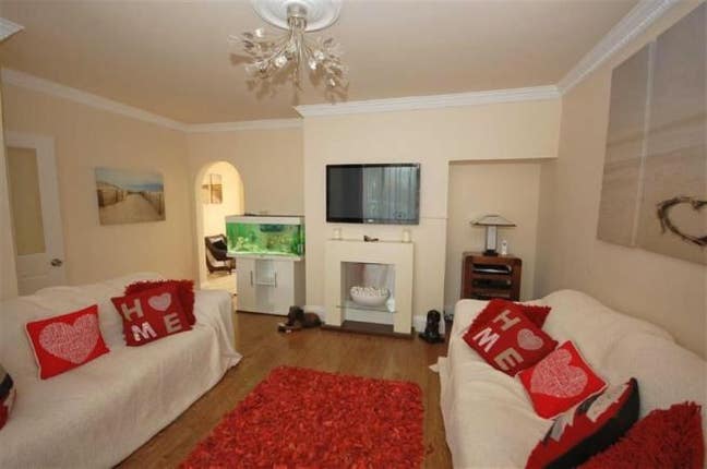 Single room - High speed WIFI- short term lets Main Photo