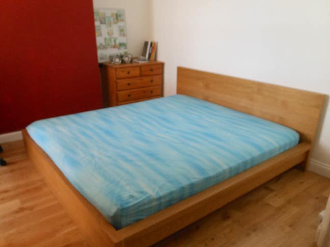 Large Double Bedroom with Garden Main Photo