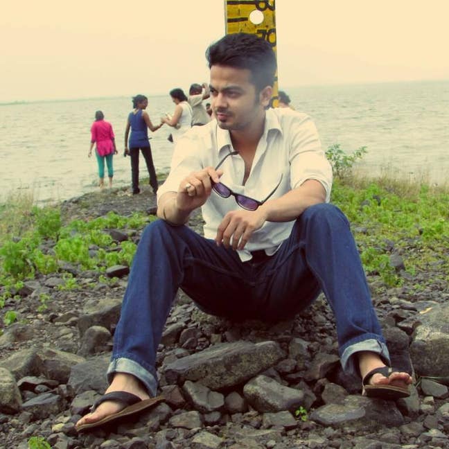 Professional looking for a room in Macclesfield Main Photo