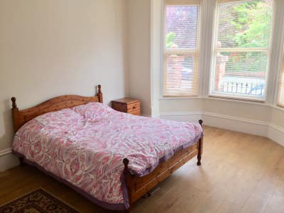VERY BIG Beautiful Room Main Photo