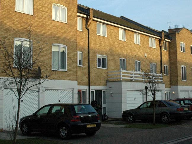 6 Lovely Double Rooms Short Walk to Dlr & Uel Main Photo