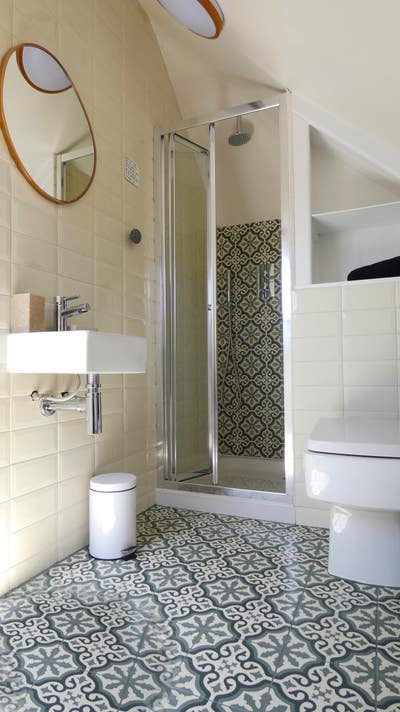 SHORT LET: Ensuite loft w kitchenette  Main Photo