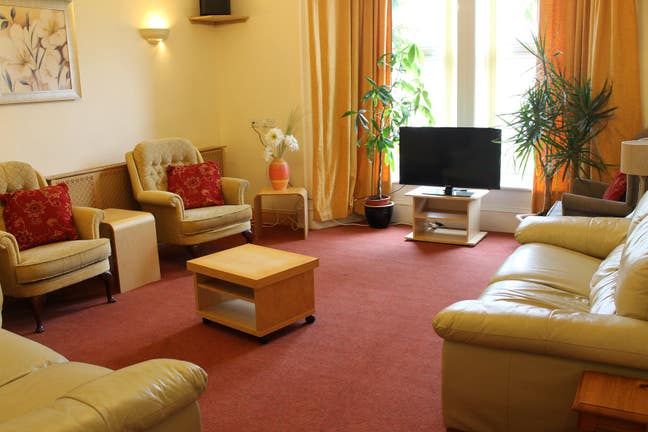Luxury es double rooms, ex-hotel nr town centre Main Photo