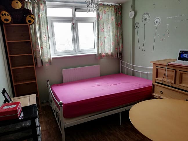Large single room is available near brighton pier Main Photo
