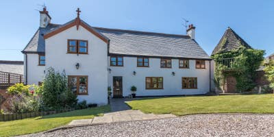  Manor House , in convenient location . Main Photo