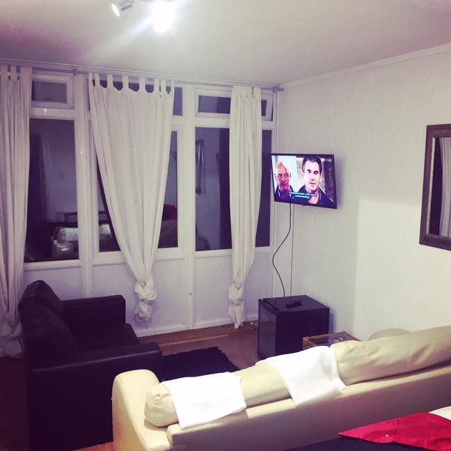 Nice Large Ensuite Garden Room With Wifi & Cleaner Main Photo