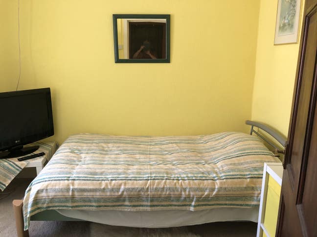 Single Room.  Main Photo