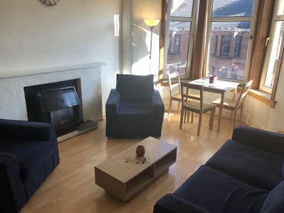 Spacious one bedroom flat with bills included Main Photo