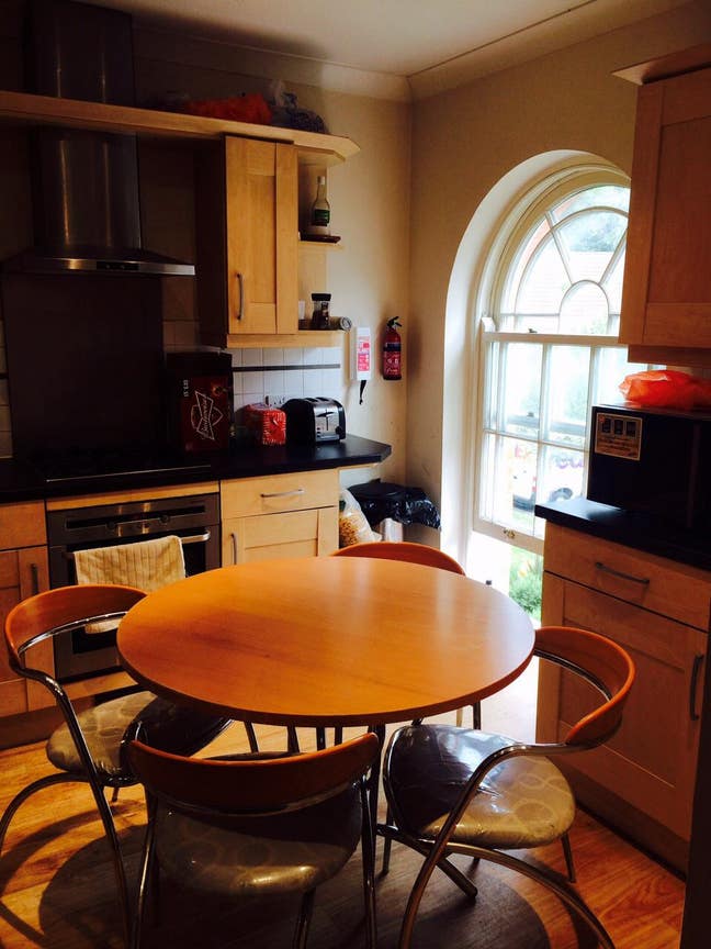 Large double nr Reading town centre all bills inc Main Photo