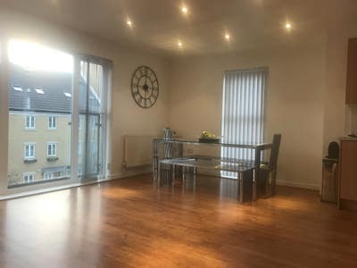 2 Bed High Spec Immaculate Apartment To Let Rent Main Photo