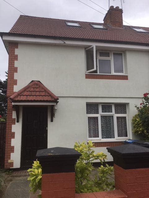 Furnished double room en-suite bathroom bills incl Main Photo