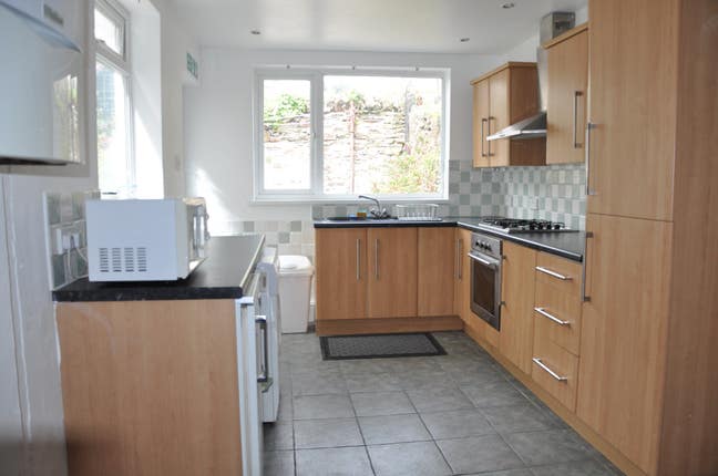 2 x Rooms available in Student HMO Main Photo