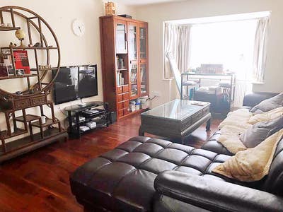  1 Stunning double bedroom with a Private Bathroom Main Photo