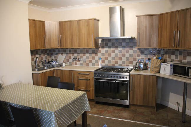 En suite double bedroom  Main Photo