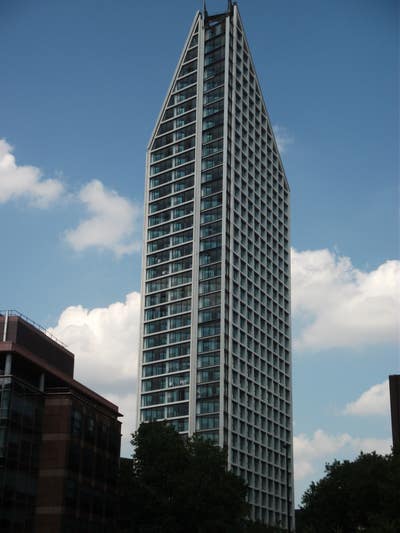 A Modern 1 Bed Apartment 18th Floor SE1 Zone 1 Main Photo