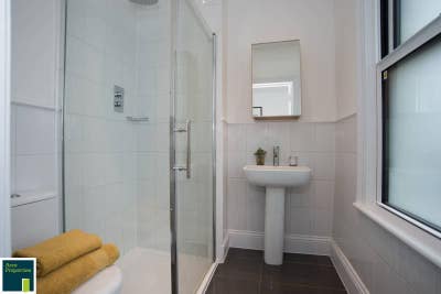 Victorian terrace house in Fulham. ALL inclusive Main Photo