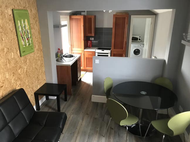 5 double bedroom student house  to let fishponds  Main Photo