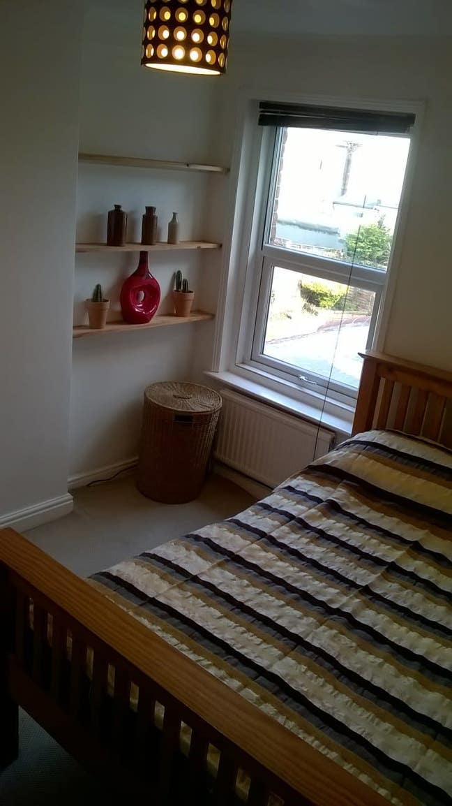 Spacious double room in a gay friendly house  Main Photo
