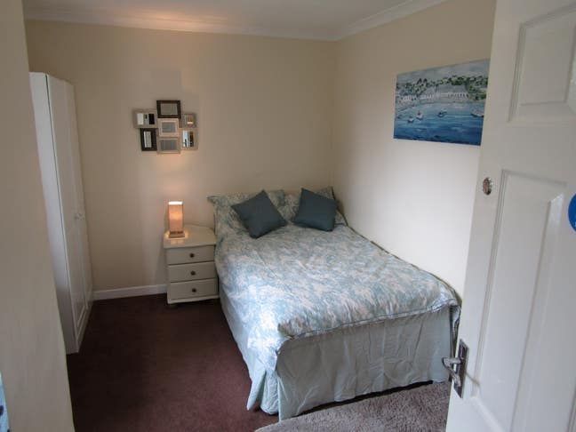 Double room in friendly professional house share  Main Photo