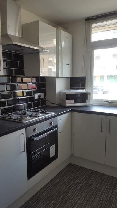 U Credit / Benefits Accepted  S14 Leighton Road Main Photo