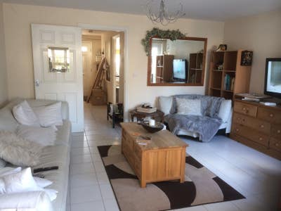Double room in beautiful Georgian style house Main Photo