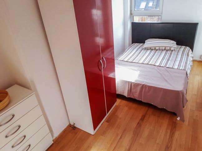 Really Clean and Close to Central London! Main Photo