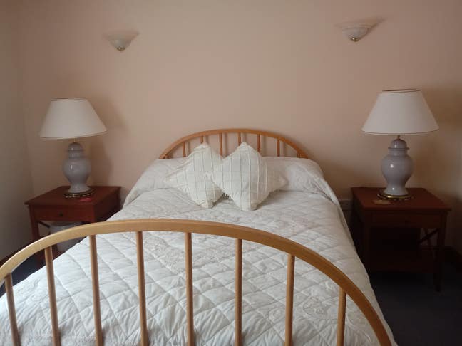 Large Double room and a twin bedded room Main Photo